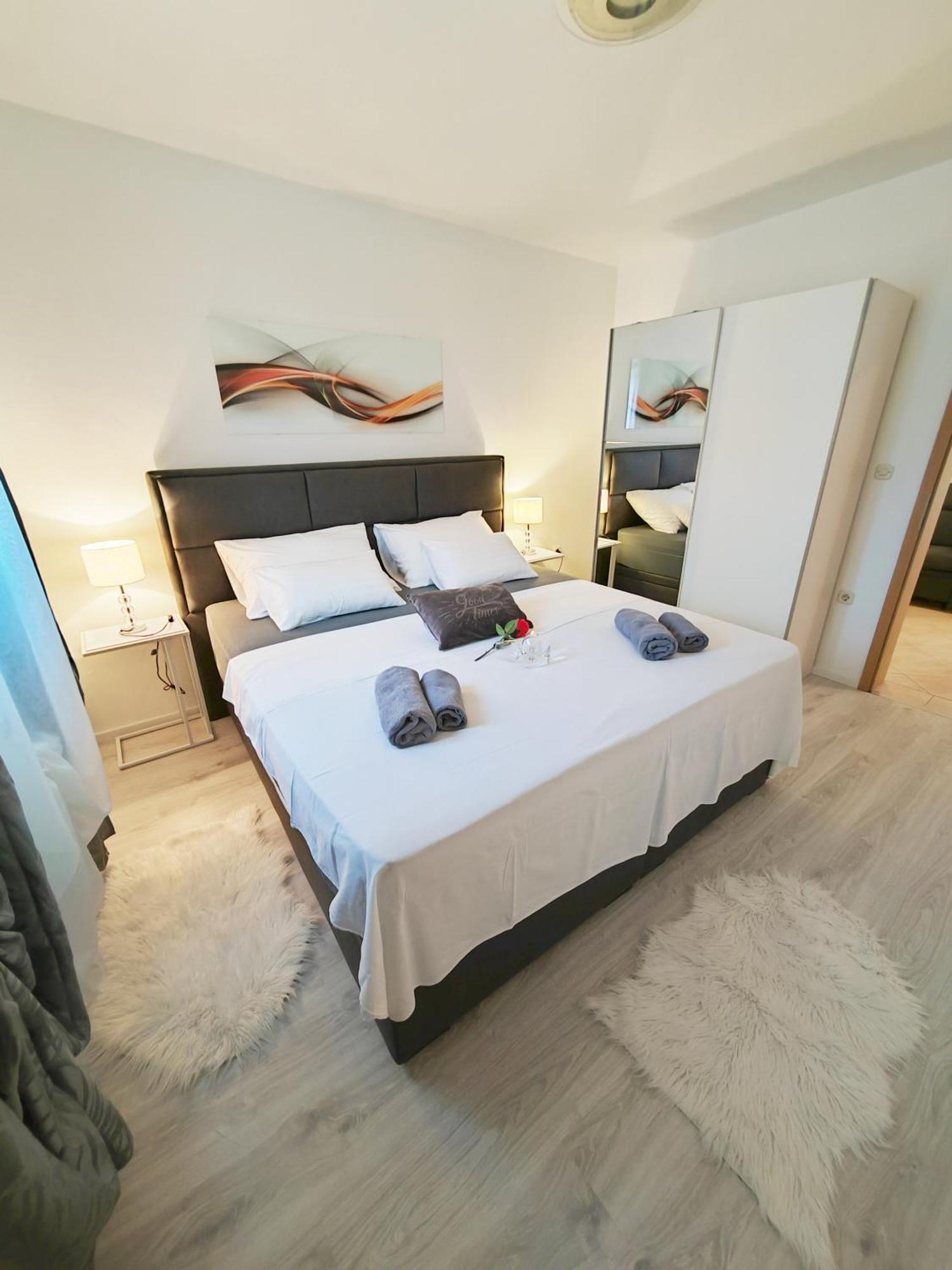Apartment Toni With Private Parking Zadar Ngoại thất bức ảnh