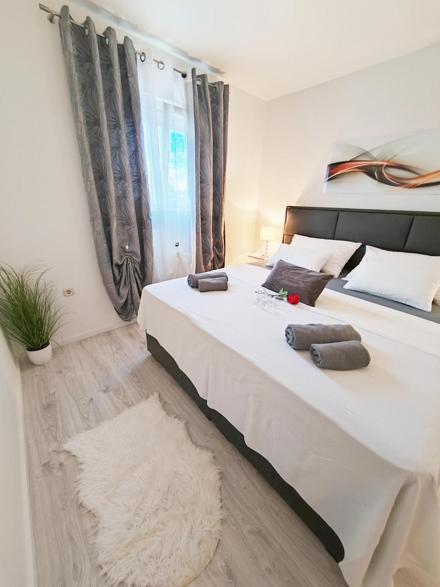 Apartment Toni With Private Parking Zadar Ngoại thất bức ảnh